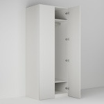 Vysoká skříň s dvěma dvířky a šatní tyčí