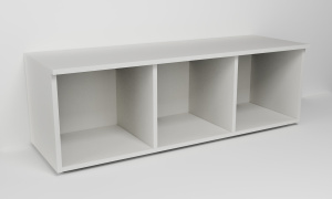 Skříňka se třemi nikami (v. 40cm)